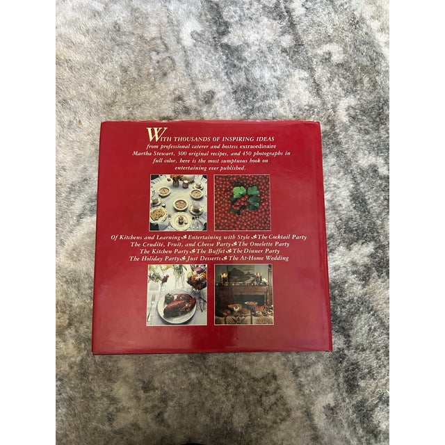 Farmhouse Vintage 1985 Martha Stewart Entertaining Hardcover – Rare Uk Edition For Sale - Image 3 of 12