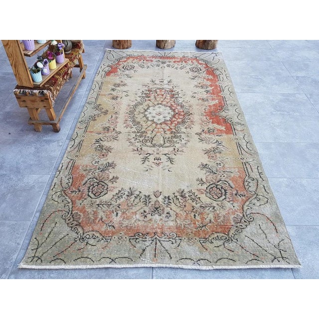 Anatolian Oushak Floor Rug, 1950 For Sale - Image 11 of 11