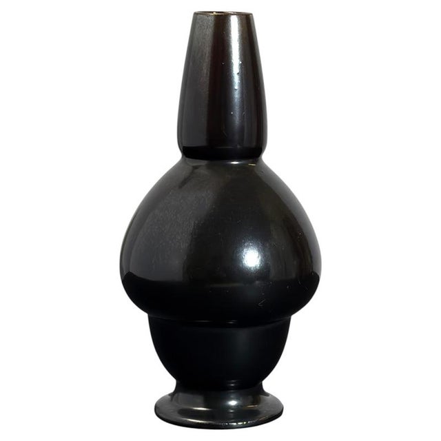 Aesthetic Movement Black Glazed Earthenware Vase from Wardle, England, 1890s For Sale - Image 10 of 10