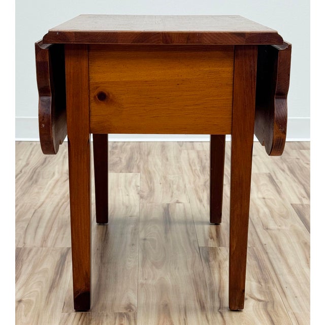 Wood Vintage Broyhill Pine Drop Leaf Side Table For Sale - Image 7 of 16
