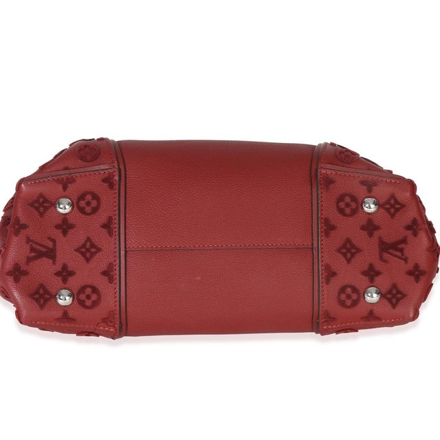 2010s Red Tuffetage Veau Cachemire Tote W MM For Sale - Image 5 of 8