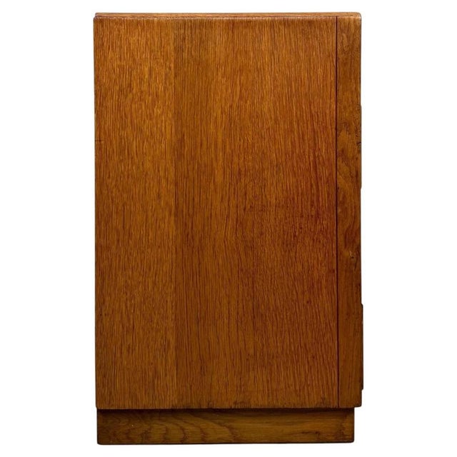 Antique Early 20th Century English Golden Oak Chest of Drawers For Sale - Image 6 of 12