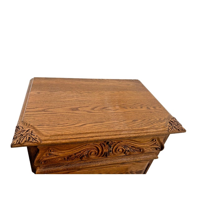 1990s 1990s Oakwood Interiors Lingerie Dresser Chest Seven Cedar Drawers Locking Top Drawer For Sale - Image 5 of 13