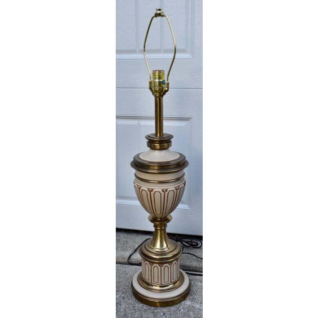 Pair Vintage Stiffel Brass Enamel Urn Table Lamps Mid Century Hollywood Regency For Sale In Philadelphia - Image 6 of 13