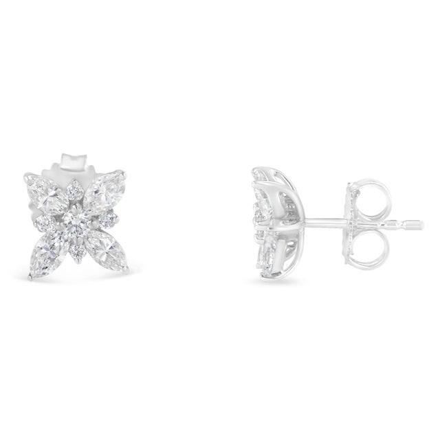 Impress all at the next party you attend with this gorgeous pair of diamond stud earrings. Created with the finest 14k...