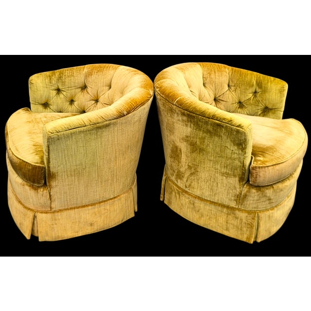 Pair of Henredon Tufted Barrel Back Swivel Lounge Chairs in Chartreuse Velvet on Casters, Circa 1970s For Sale - Image 11 of 11