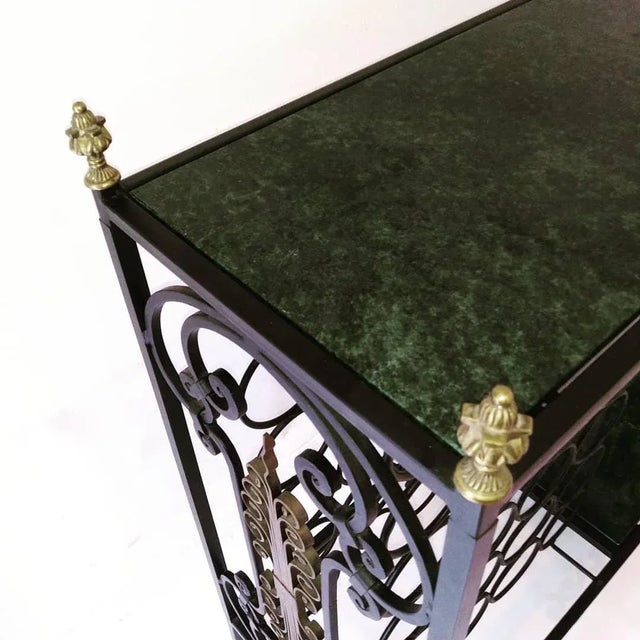 1950s Art Deco Brass Detailed Bar Cart For Sale In Los Angeles - Image 6 of 13