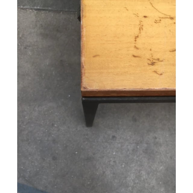 Mid-Century Minimalist Model T-Angle Expandable Flip-Top Couch Side Table by Florence Knoll for Knoll International, 1950s For Sale - Image 11 of 18