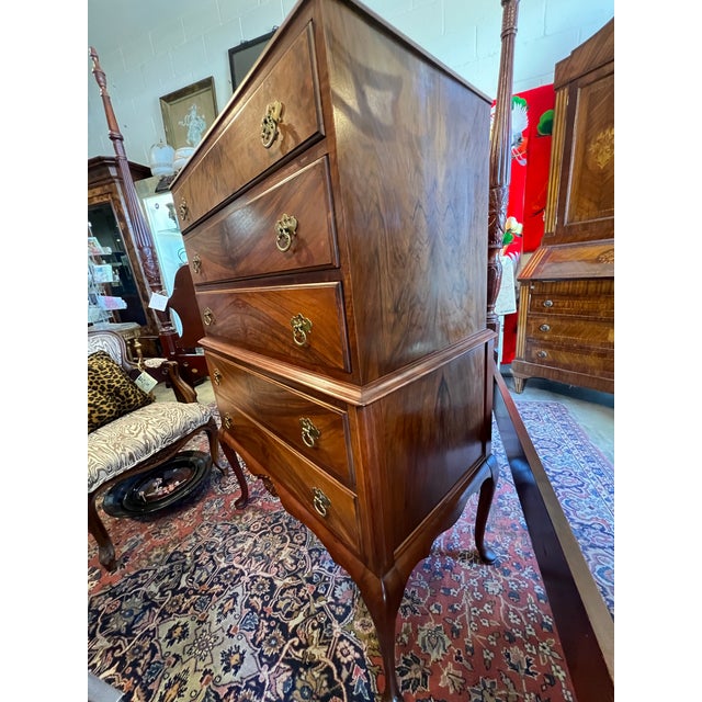 Queen Anne 1930s Walnut Highboy Chest on Chest 5 Drawers For Sale - Image 3 of 9