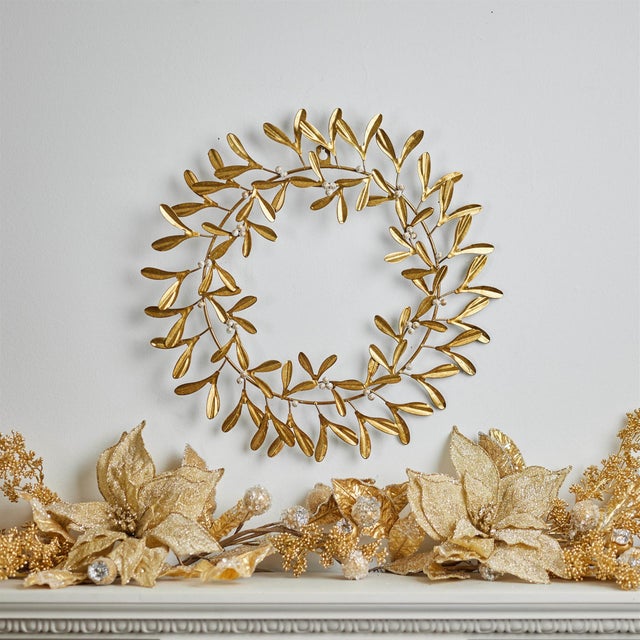Modern Metal Mistletoe Wreath For Sale - Image 3 of 3