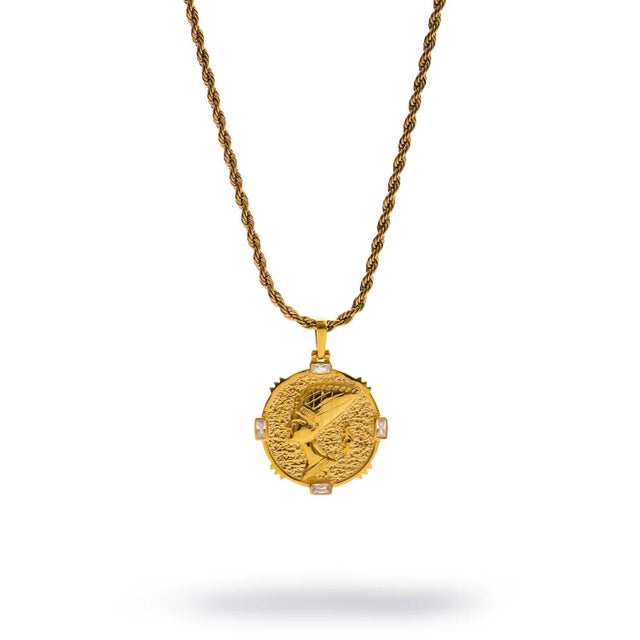 Queen Nefertiti Medallion Gold Necklace For Sale - Image 9 of 9