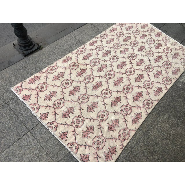 1960s 1960s Vintage Nomadic Handmade Rug- 5′ × 9′11″ For Sale - Image 5 of 11