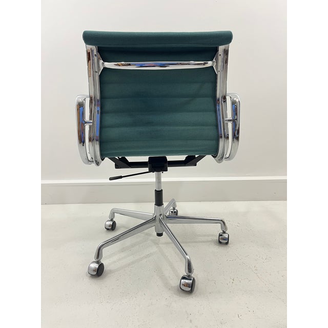 Black Hopsak Fabric Ea-117 Office Chair by Charles Eames for Vitra, 2000s For Sale - Image 3 of 13