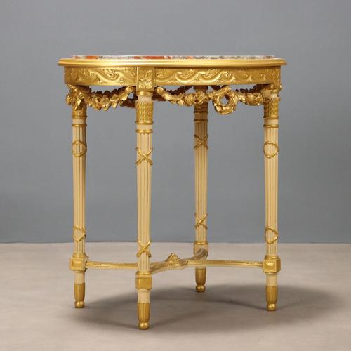 Center Table in Carved Wood For Sale - Image 10 of 11