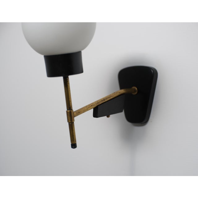1950s Italian Brass Wall Sconce with Opaline Glass Shade, 1950s For Sale - Image 5 of 6