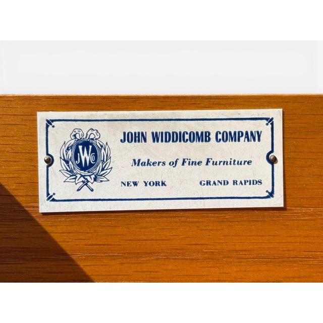 John Widdicomb, Chests of Drawers, Walnut, Brass, Usa, 1960s For Sale - Image 9 of 12