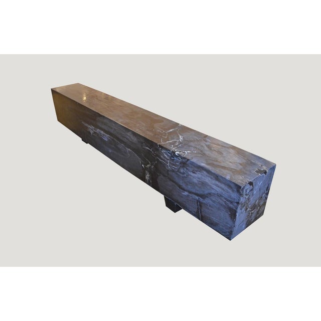 High quality petrified wood log bench in an impressive size. It’s fascinating how Mother Nature produces these exquisite...
