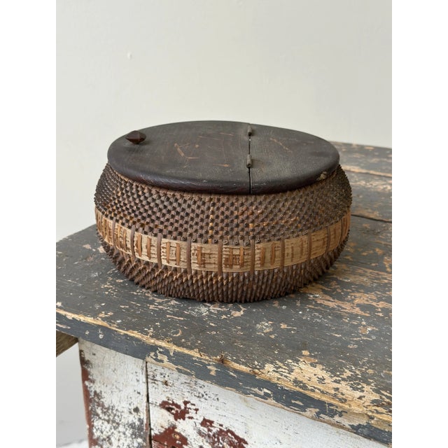 Antique Folk Art Ash + Crate Basket Mi'kmaq / Passamaquoddy Made Sewing Box, Circa Early 20th Century For Sale - Image 15 of 16
