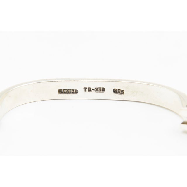 Purple Mid 20th Century Modernist Mexican Sterling Silver Sugilite Bangle Bracelet For Sale - Image 8 of 9