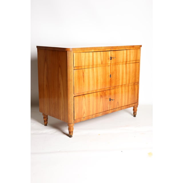 Light Yellow Biedermeier Chest of Drawers in Cherry Wood, 1840s For Sale - Image 8 of 9