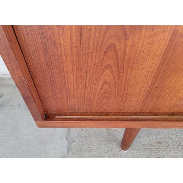Hans Wegner Ry-26 Teak Danish Modern Credenza With Sliding Doors For Sale - Image 13 of 18