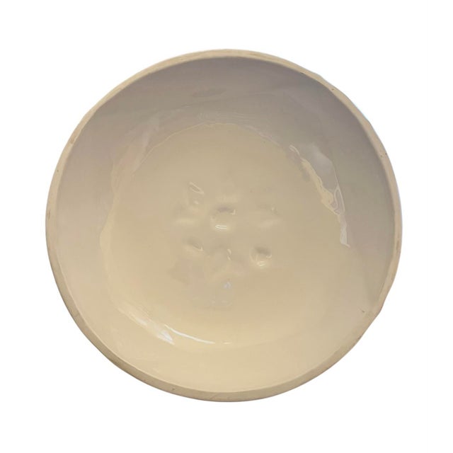 Ceramic Vintage 2 Pc Bella Casa by Ganz Trompe L’Oeil Blue and White Plaid Peach 3d Fruit Kitchen Pie Saver Dish With Lid Peaches Scalloped Edge For Sale - Image 7 of 10