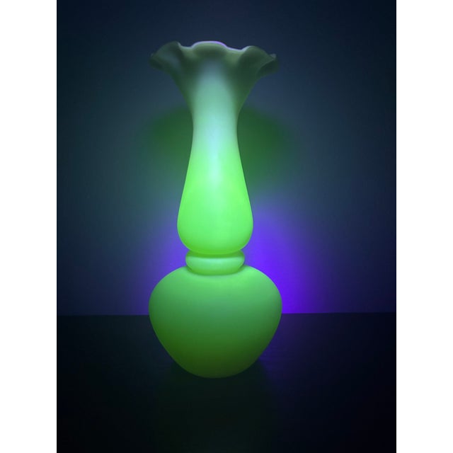 Vintage Burmese Satin Glass Double Gourd Vase – Ruffled Rim, Pink to Custard, Uv Reactive For Sale - Image 10 of 10