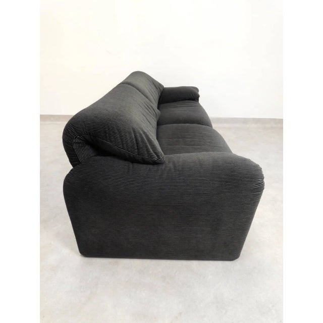 Textile Maralunga 2.5-Seater Sofa by Vico Magistretti for Cassina, 2008 For Sale - Image 7 of 16
