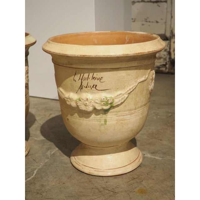 Pair of Small, Cream Colored Terra Cotta Pots From Anduze, France For Sale In Dallas - Image 6 of 18