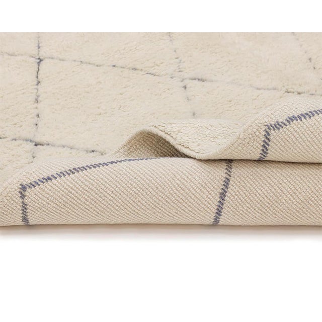 Diamond Trellis Hand-Knotted Wool Rug | 10'7" X 6'5" | One of a Kind For Sale - Image 6 of 9