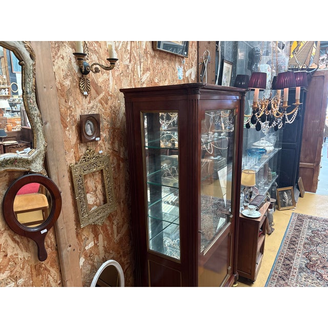 French Neoclassical Brass and Glass Display Cabinet in Mahogany by Maurice Hirsch, 1972 For Sale - Image 6 of 13