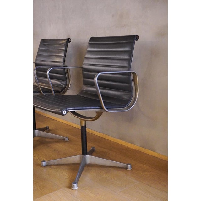 Herman Miller EA108 Aluminum Chair by Charles & Ray Eames for Herman Miller, 1960s For Sale - Image 4 of 18