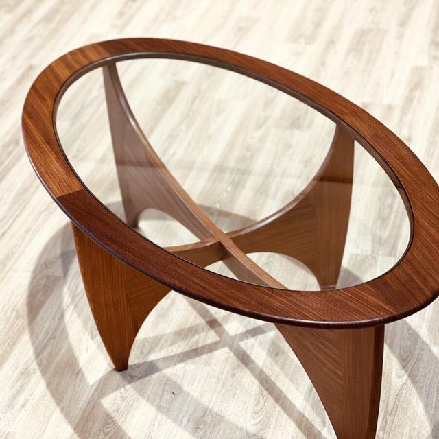 Astro Collection Oval Side Table from G-Plan, 1960s For Sale - Image 3 of 6
