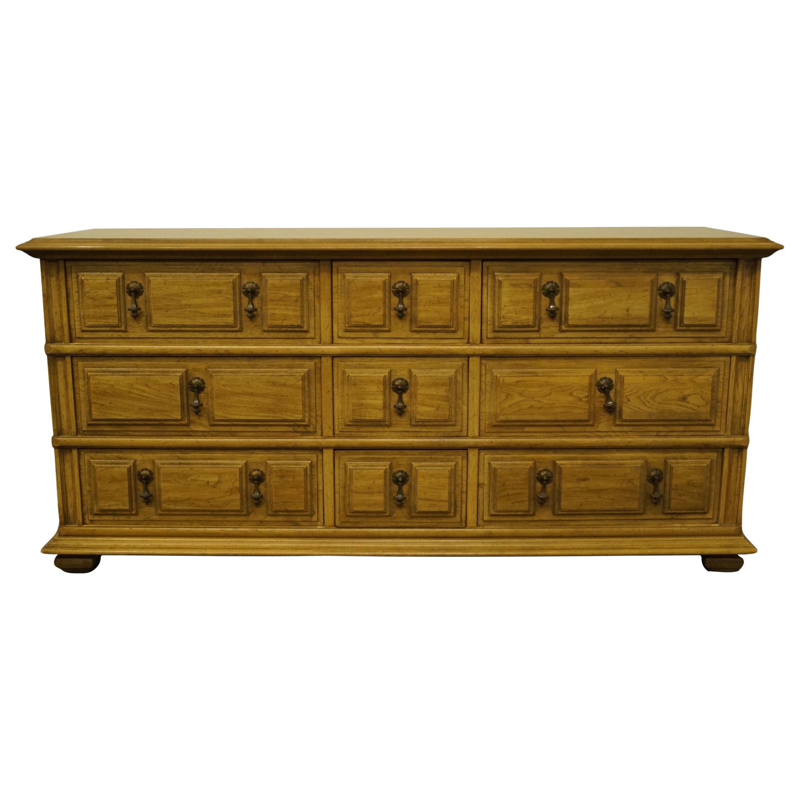 Thomasville Furniture Casa Linda Collection Mediterranean Style Dresser