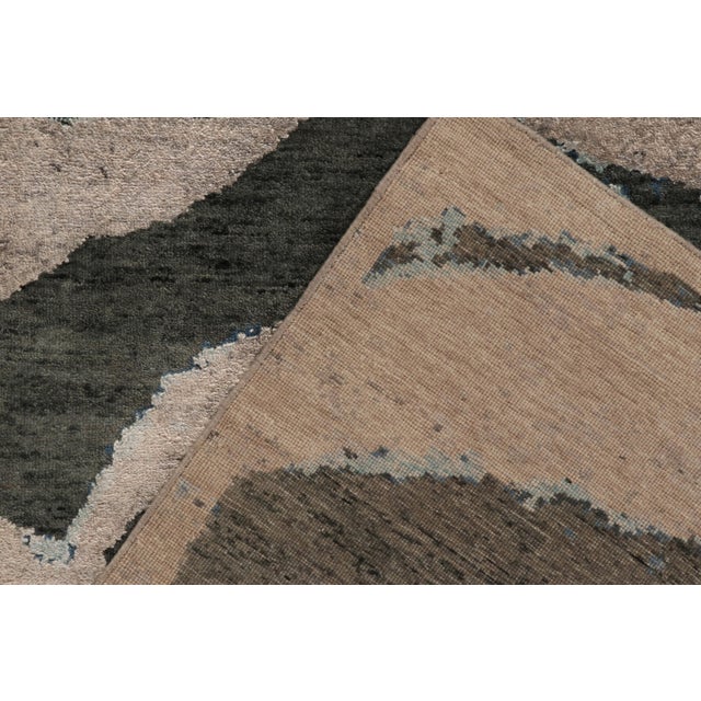 Rug & Kilim’s Modern Rug in Beige-Gray and Green Abstract Patterns For Sale In New York - Image 6 of 6
