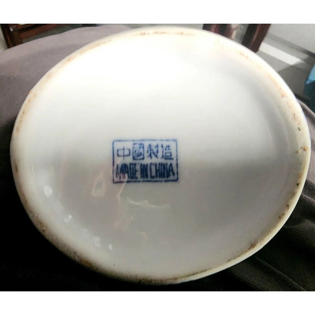 Beautiful Vintage Chinese Fine Ceramic Glazed Lidded Floral Jar For Sale - Image 11 of 13