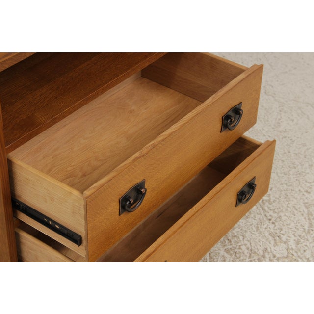 Stickley Mission Oak 2 Drawer Media Console For Sale In Philadelphia - Image 6 of 17