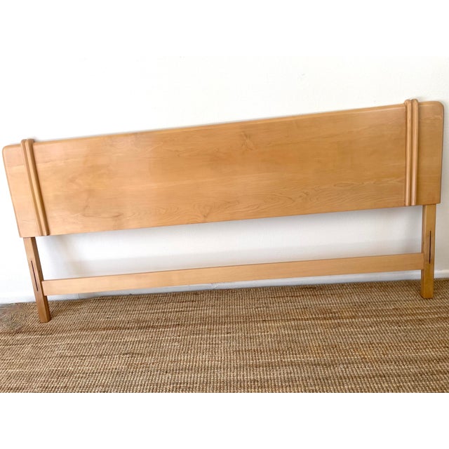Heywood-Wakefield Vintage Heywood Wakefield Airflow Style King Headboard Footboard Bed Frame Wheat Mid Century Modern Art Deco Style For Sale - Image 4 of 18