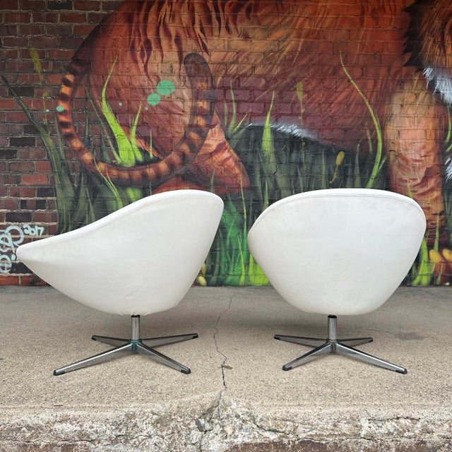 Overman Sweden Pair of Mid-Century Modern Overman Swivel Chairs For Sale - Image 4 of 12
