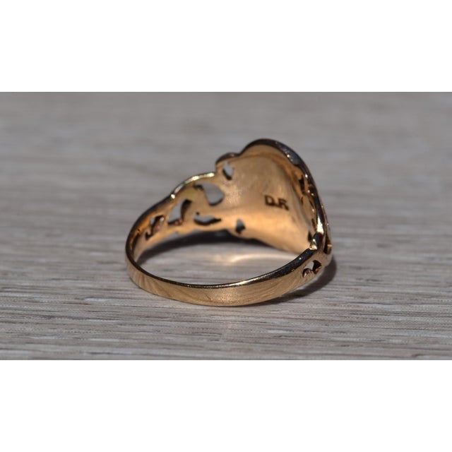 The Lithonia: Ladies Yellow Gold Engraved Signet Ring For Sale In Philadelphia - Image 6 of 10