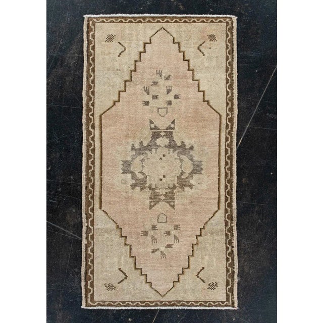 Oriental Hand Knotted Vintage Turkish Mini Rug 1'6" x 2'11" For Sale In Houston - Image 6 of 6