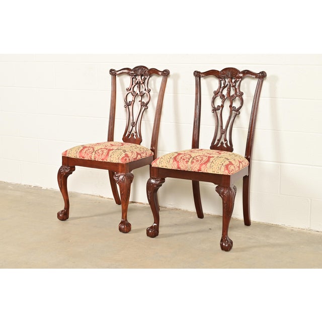 English Ethan Allen Chippendale Carved Mahogany Side Chairs or Dining Chairs, Pair For Sale - Image 3 of 13