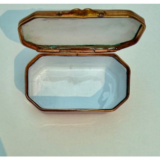 English Horse Racing Enamel Trinket Box Early 19th Century For Sale - Image 9 of 11