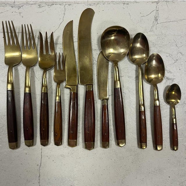 Mid-Century Italian Teak Handled Cutlery Set in Canteen, 1970s, Set of 100 For Sale - Image 10 of 14