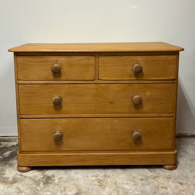 English 19th Century English Pine Chest of Drawers For Sale - Image 3 of 11