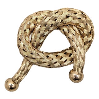 Vintage 1950s Signed Napier Doris Day Goldtone Woven Knot Brooch For Sale