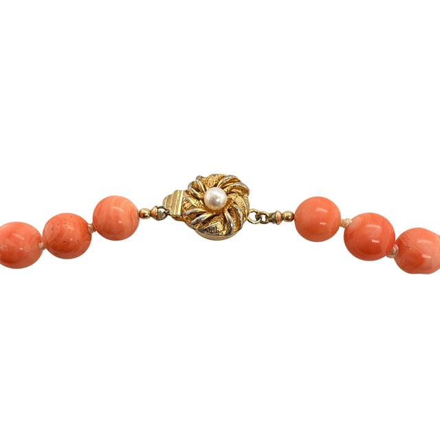 Vintage Coral Bead Necklace With 14k Gold Clasp For Sale - Image 4 of 5
