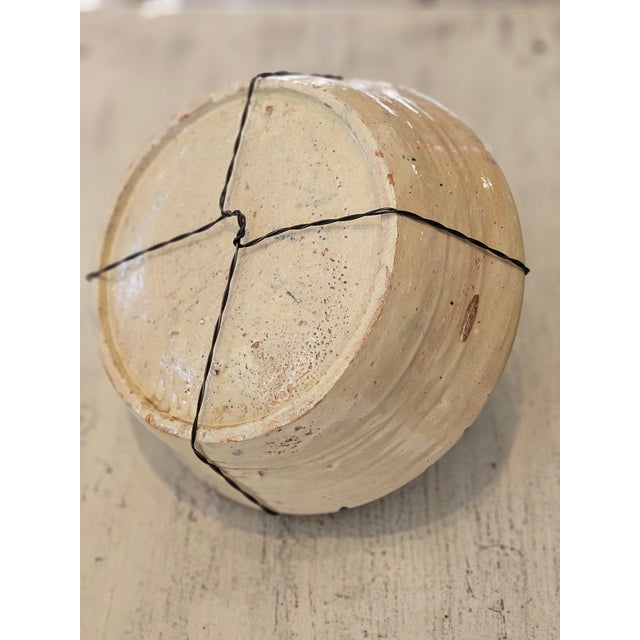 Rustic European Mid 19th Century Spanish Ceramic Fajalauza Bowl From Granada For Sale - Image 3 of 7