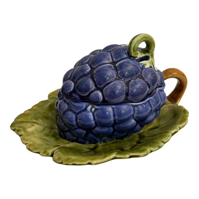 1930s French Sarreguemines Pottery Small Majolica Grapes Tureen For Sale