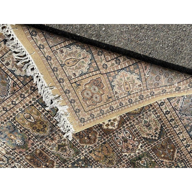 Vintage Rug in Wool For Sale - Image 11 of 12